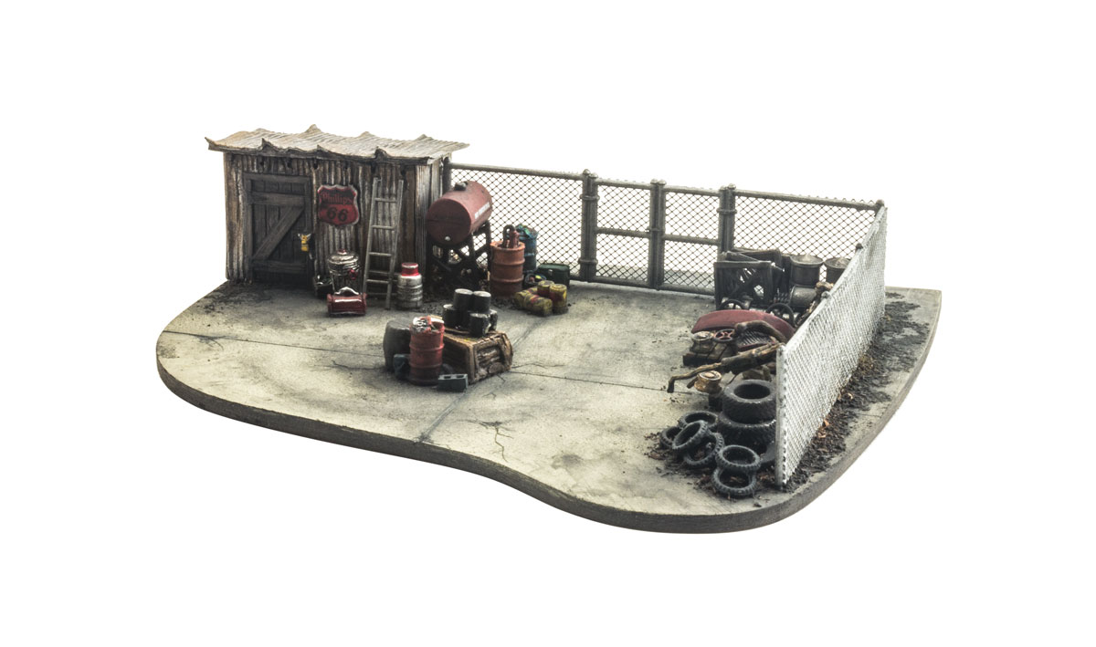 Chain Link Fence - O Scale - Add character to any scene with hand-painted and authentically weathered O scale Chain Link Fence