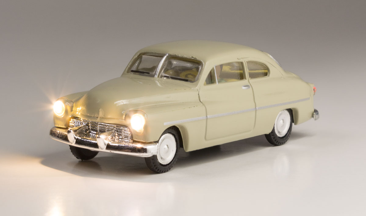 City Classic - HO Scale - Simple, yet elegant, this classic car likes to strut its stuff down main street for all to see